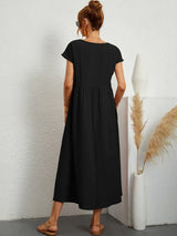 Lora | A midi dress with timeless elegance